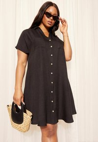 Curves Like These LOOK
 - Blusenkleid - black