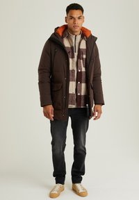 CHASIN' EXPLORER TECH - Zimska jakna - dark brown