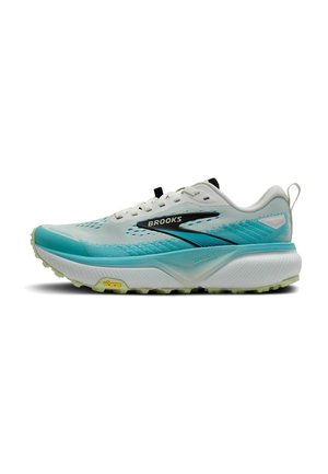 Bežecká obuv Brooks v bielej a tyrkysovej farbe s čiernym logom, odpruženou podrážkou a podrážkou Vibram, bočný pohľad na bielom pozadí.