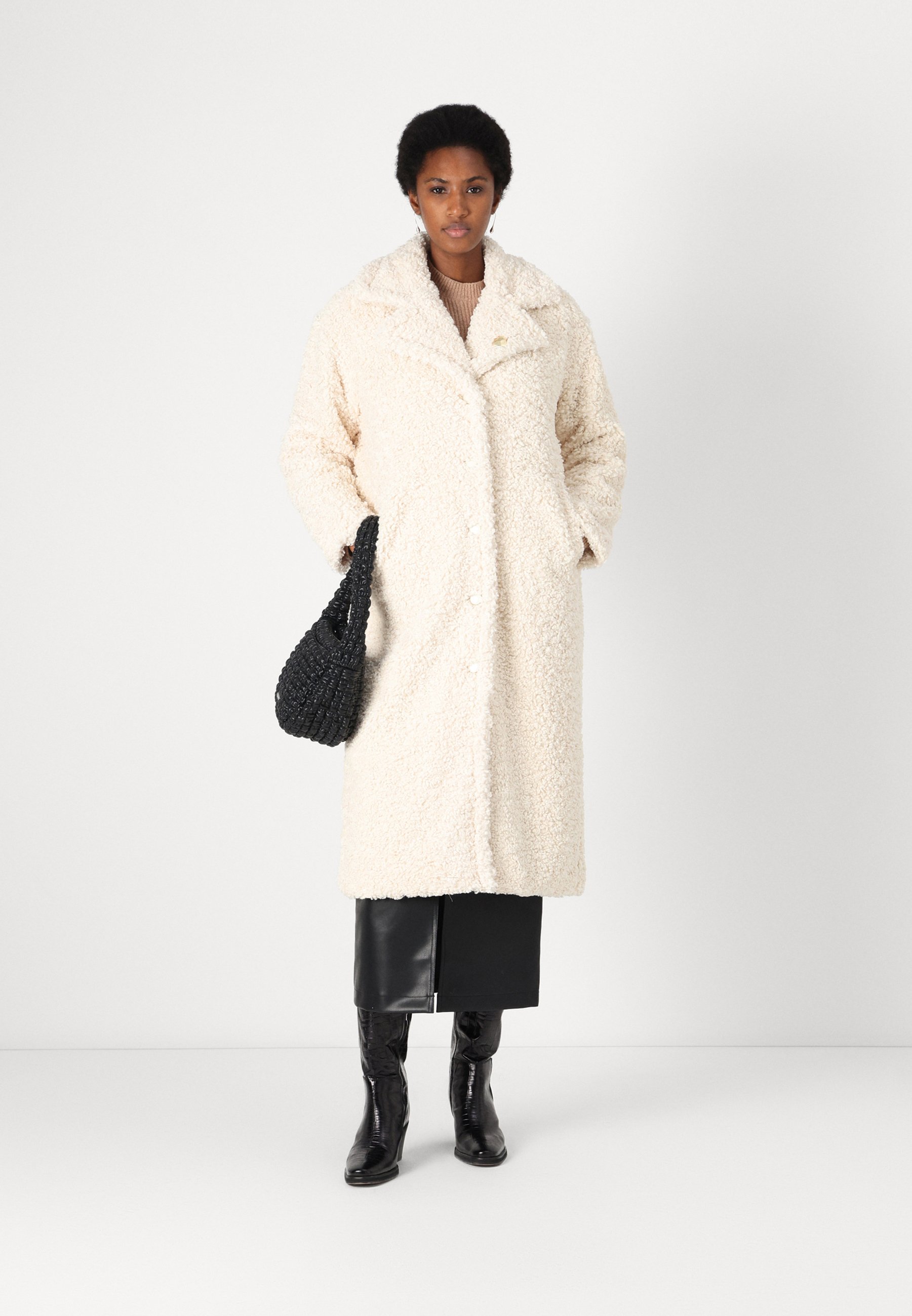 ⭐︎Na.e Reversible Fur Coat_White コート Fabienne Chapot NICOLE COAT - Winter coat - cosy white/off-white