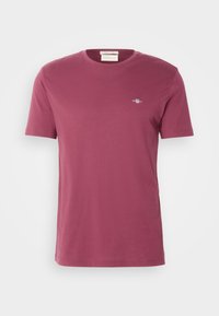 Unselected, wine red