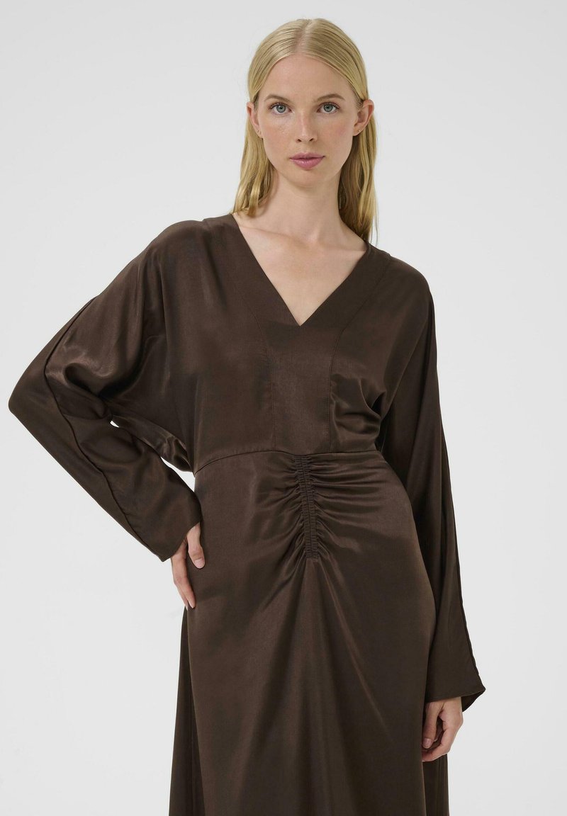 Satijnen Jurk Bruine Jurk Lange Mouw Karen By Simonsen