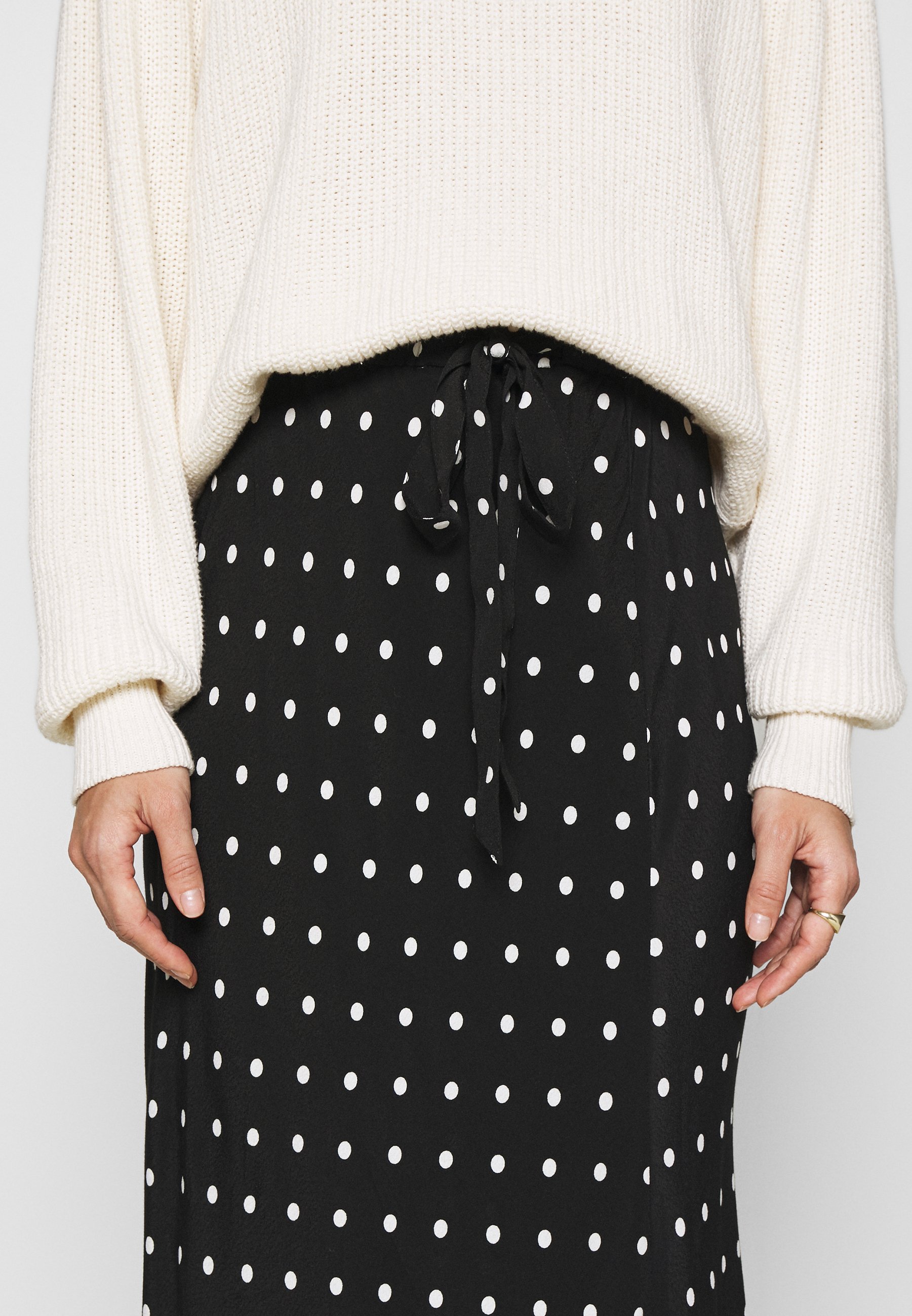 Femme SIDE TIE BIAS MIDI SKIRT - Jupe trapèze Femme SIDE TIE BIAS MIDI SKIRT - Jupe trapèze