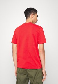 Scotch & Soda UNISEX - T-shirt básica - arizona red