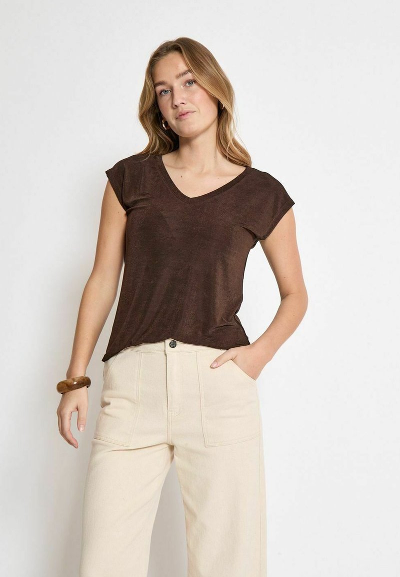 Desires BOB SHORTSLEEVE SHIMMER - Navadna majica - java brown