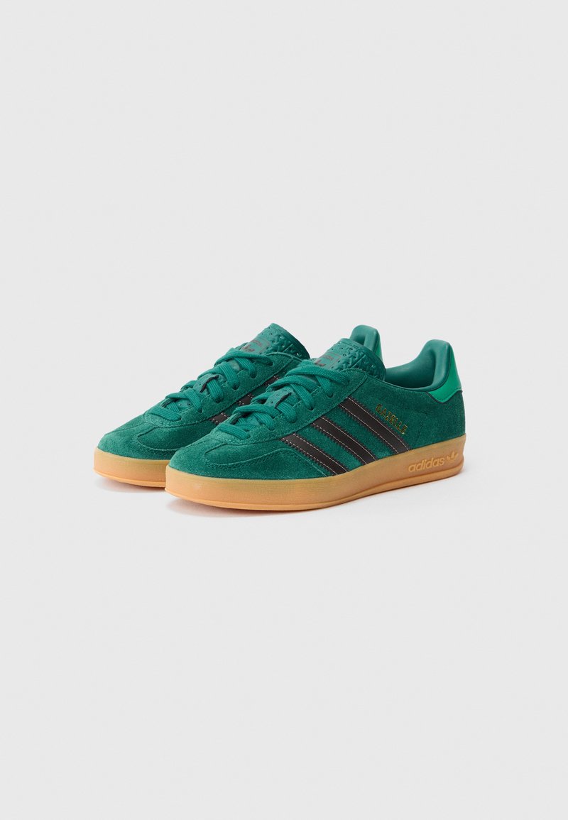 adidas Originals GAZELLE INDOOR UNISEX - Trainers - collegiate green/aurora  coffee/court green/green - Zalando.ie