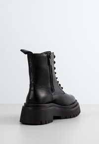 Pepe Jeans Stivaletti stringati - black