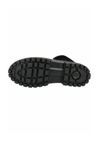 Semelle de chaussure en caoutchouc noir présentant un motif de semelle rigide avec de profondes rainures pour l'adhérence et une section centrale lisse avec des détails de marque.