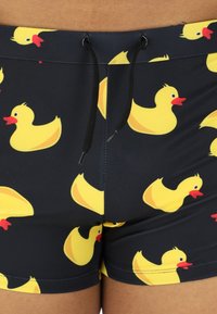 Blount & Pool TROPICAL - Badehose Pants - black yellow duck