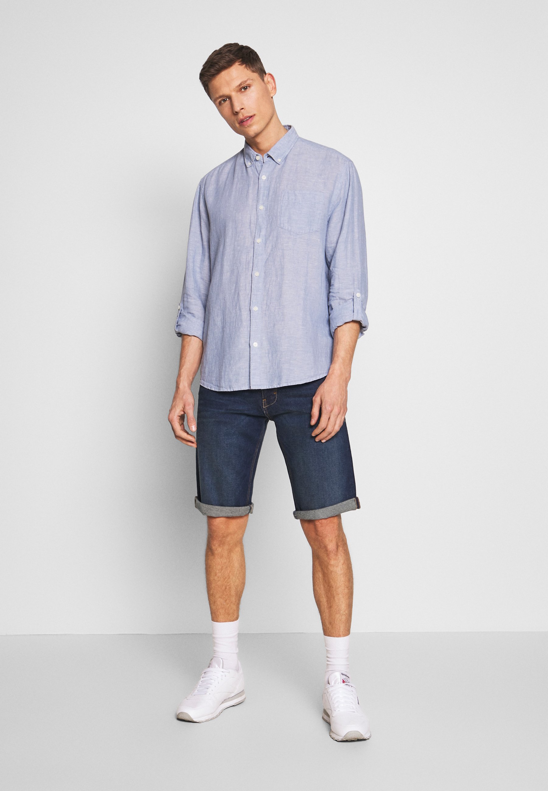 Esprit Skjorte light blue Zalando.no Farah GALENA SEERSUCKER - Skjorte - true navy