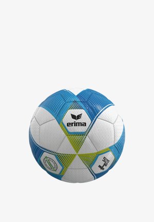 Witte, blauwe en groene voetbal maat 4 met getextureerd oppervlak, Erima-logo en geometrisch patroon op een witte achtergrond.