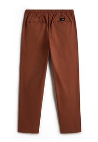 Pantalon décontracté marron avec taille élastique et deux poches passepoilées à l'arrière, arborant un petit patch logo Vans sur la poche droite.