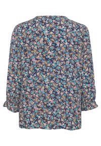 Blomstret bluse i marineblåt stof med et lille, farverigt blomstermønster. Løs pasform med 3/4-ærmer og elastisk flæse ved ærmekanterne.