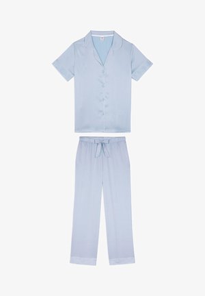 Himmelblaues Satin-Schlafanzugset, bestehend aus einem kurzärmeligen Hemd mit Kragen und passenden langen Hosen mit Kordelzug und elastischen Bündchen.