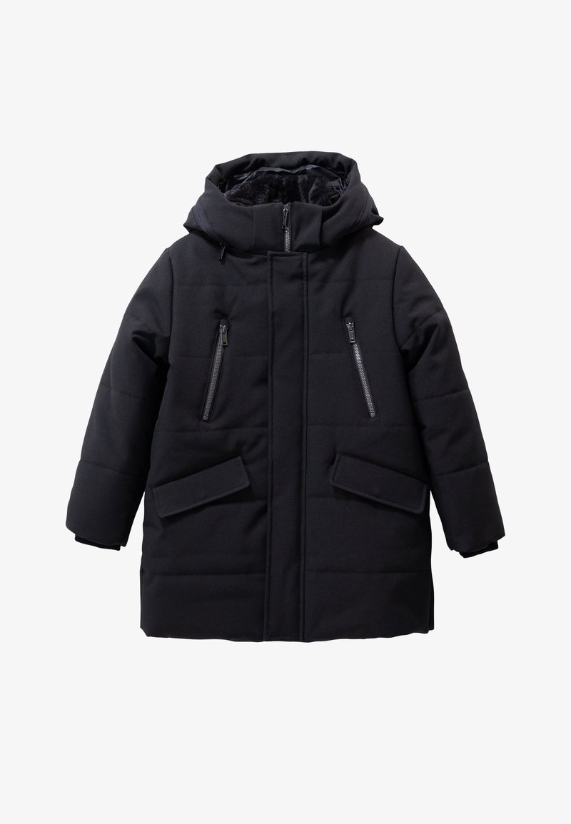 Zwarte geïsoleerde winterjas met capuchon, twee ritszakken op de borst en twee grote klepzakken, ontworpen voor koud weer.