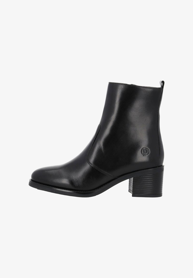 Bottine en cuir noir avec talon bloc, bout rond, logo latéral et languette à l'arrière.