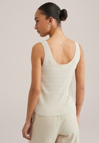 WE Fashion Top - whitegold