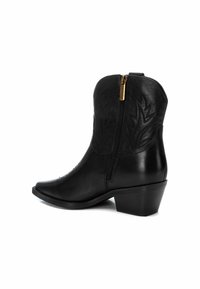 Carmela Botines camperos - black