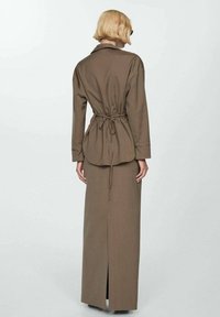 Mango Dolgo krilo - light brown