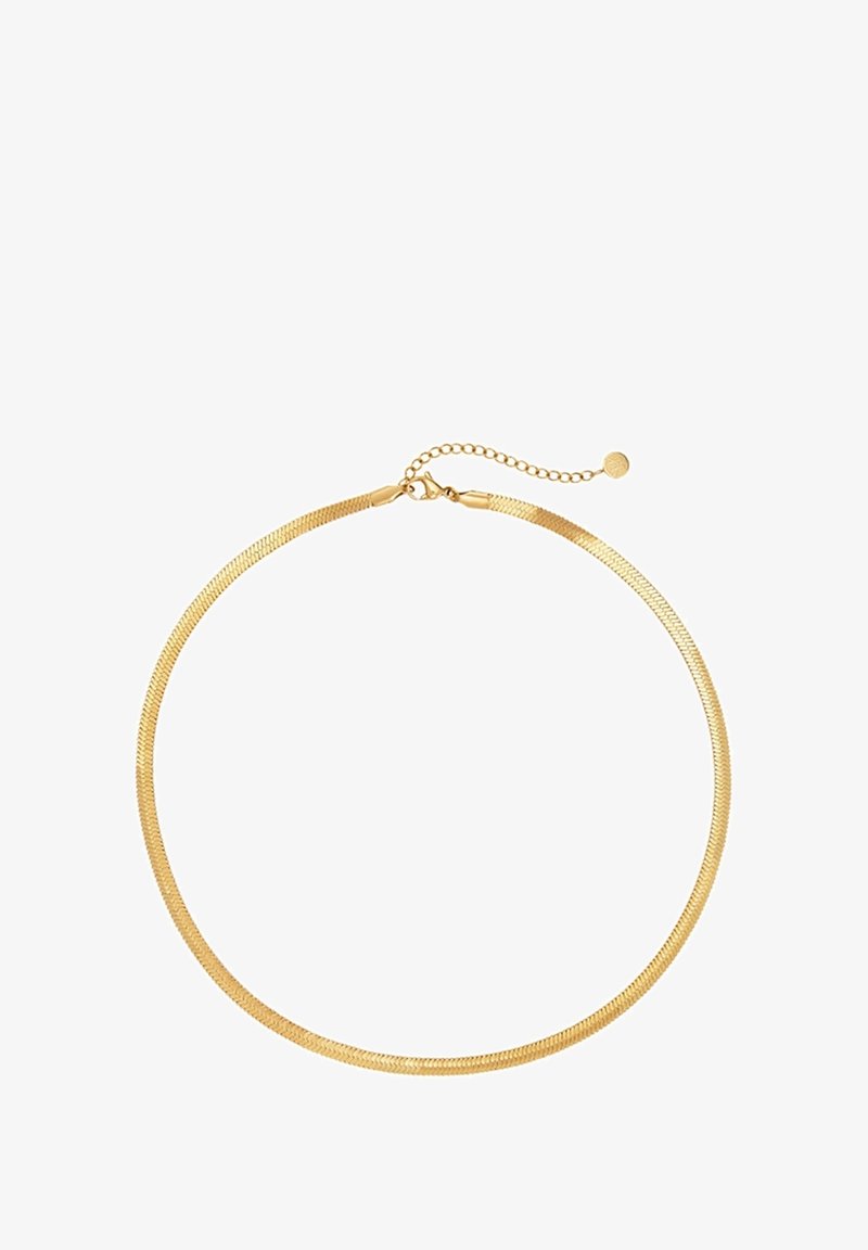 Collier chaîne fine en or avec fermoir mousqueton et chaînette d’extension ajustable se terminant par un petit charme rond.