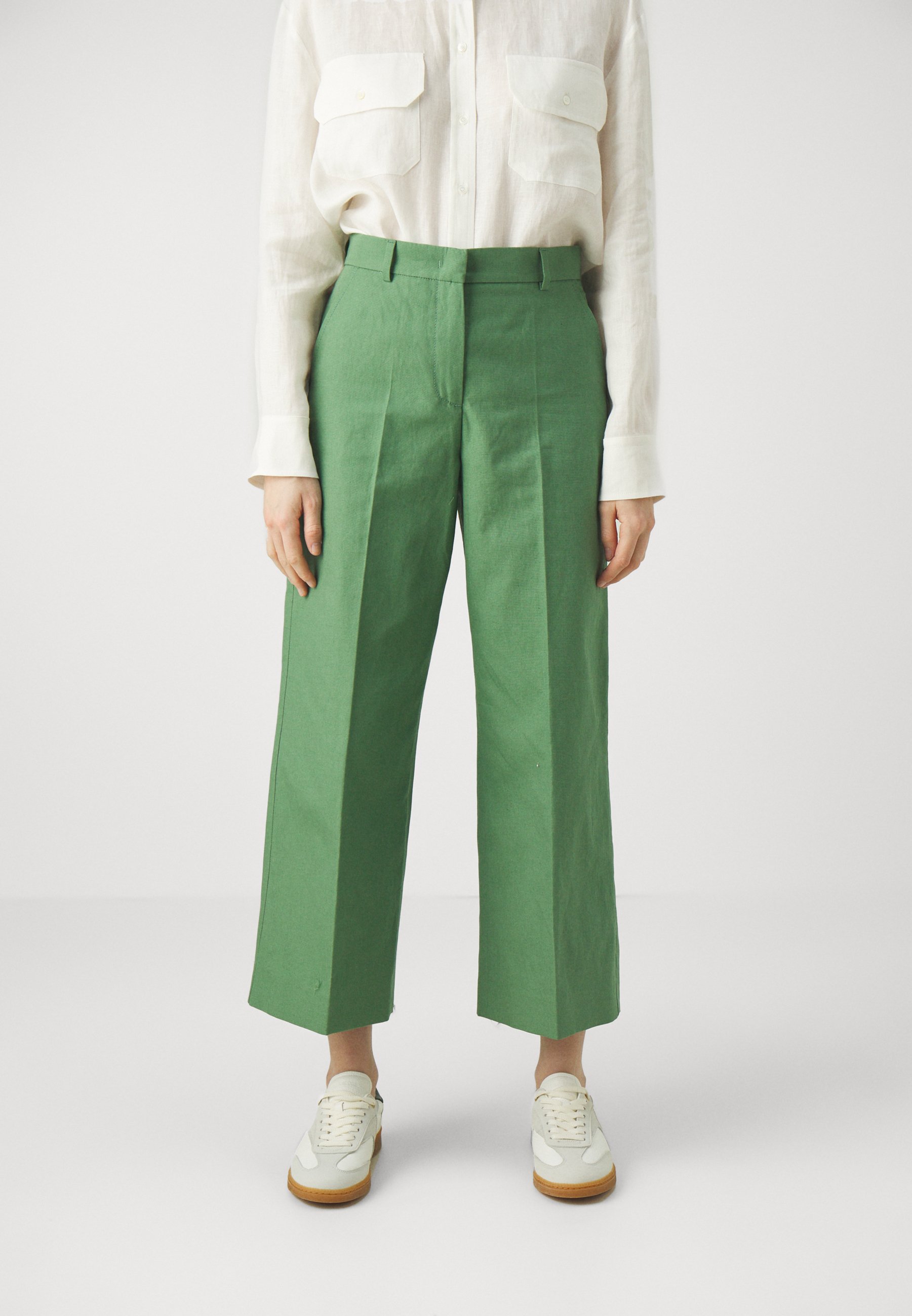 ボトムスその他 Max Mara Green straight trousers in wool Green trousers | Max Mara