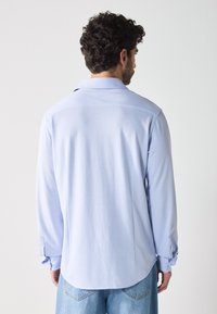 Pier One Camisa - light blue