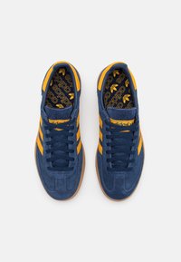 adidas Originals HANDBALL SPEZIAL - Tenisky - night indigo/crew yellow