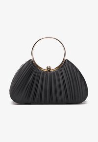 Sac à main plissé noir avec une poignée circulaire en or. Matériau texturé, forme arrondie, comportant une boule décorative centrale sur la poignée.