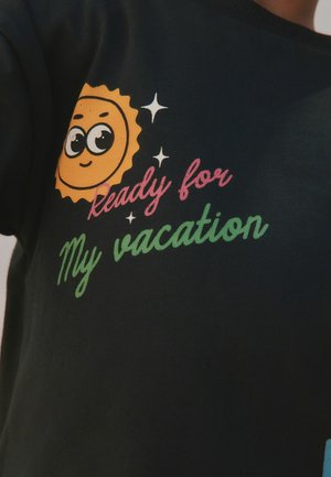Next, REGULAR FIT - SHORT SLEEVE BACK PRINT T-SHIRT  . - Nyomott mintás póló - black retro motel oversized