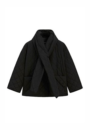 Giacca nera trapuntata con ampio collo, maniche lunghe e due tasche frontali, progettata per calore e stile.