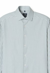 Hellblaue und weiße gestreifte Langarmbluse aus Baumwolle, mit spitzem Kragen, Knopfverschluss und glatter Textur.