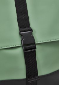 Even&Odd Sac à dos - black/green