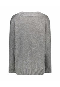 Maglione grigio dalle linee morbide con filato metallico. Presenta un orlo a coste e polsini a coste, collo tondo e silhouette svasata. Tessuto morbido.