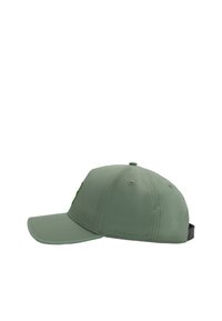 Groene pet met een gestructureerde vorm, verstelbare band en een subtiel logo op de voorkant. Glad materiaal en een gebogen klepontwerp.