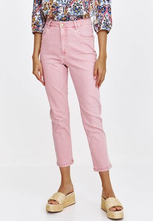 - Jeansy Slim Fit