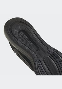 adidas Performance ULTRABOUNCE - Scarpe da corsa su strada - core black/carbon