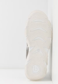 bugatti CEYDA - Sneaker low - white/grey