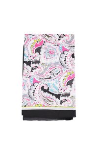 Sciarpa colorata con motivo paisley in rosa, blu e verde su uno sfondo bianco, rifinita con un bordo nero.