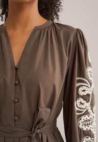 WE Fashion Vestito casual - army green