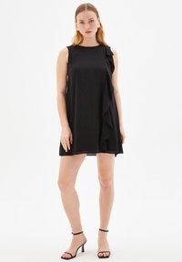 adL RUFFLED SLEEVELESS - Freizeitkleid - black