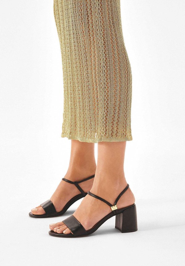 NORA - Riemensandalette