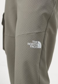 The North Face MOUNTAIN ATHLETICS HYBRID PANT - Hlače za na prostem - grey