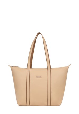 Sac fourre-tout en cuir beige avec deux poignées supérieures et une fermeture éclair. Présente des coutures verticales et une petite plaque logo à l'avant.