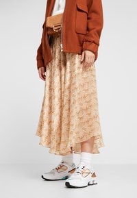 Nike Sportswear Sneakers - white