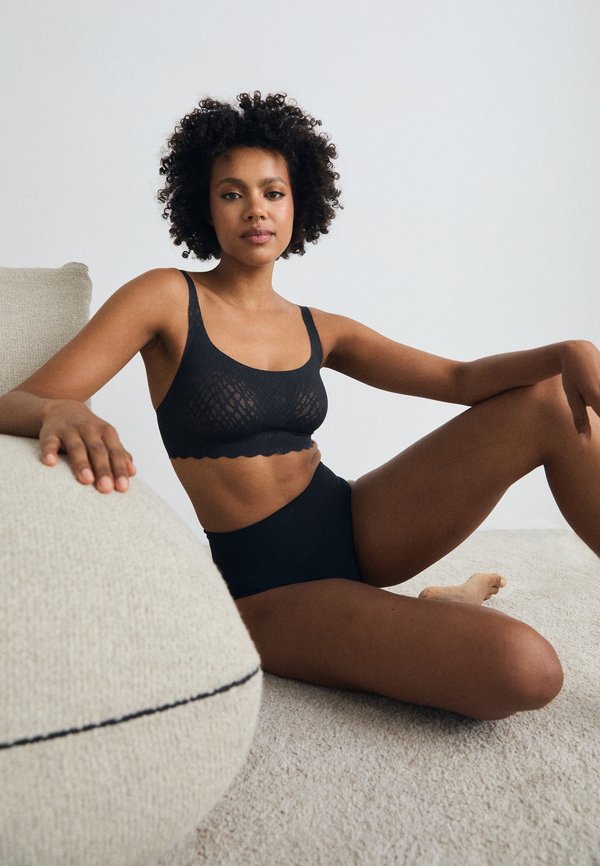 SOFT SCULPT BANDEAU MAXI - Briefs2