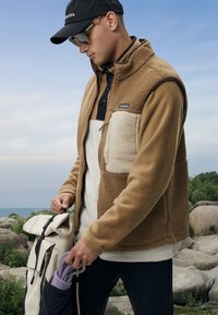 Columbia MOUNTAINSIDE™ VEST - Vesta - delta/cordovan/ancient fossil