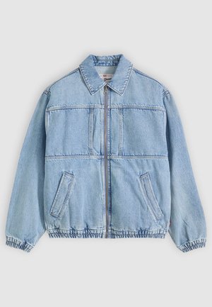 Γαλάζιο τζιν μπουφάν με φερμουάρ μπροστά, γιακά με άνοιγμα, δύο πλαϊνές τσέπες, ελαστικές μανσέτες και άνετη γραμμή, με λεπτομέρειες ραφών.