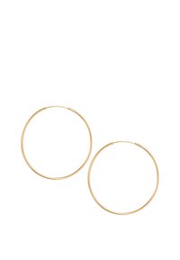 Goldene Creolen mit einem dünnen, runden Design. Glatte Textur mit einem nahtlosen Verschluss und einem minimalistischen Stil. Durchmesser etwa 5 cm.