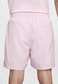 Nike Sportswear CLUB FLOW - Shorts - pink foam white