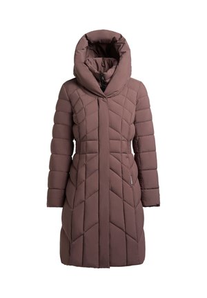 Doudoune de couleur brun moyen, avec un motif en losange, un col montant et une fermeture éclair sur le devant. Matériau doux et isolant.